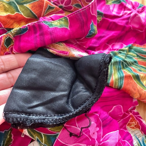 Vintage Pink Tropical flower Button Down - Picture 12 of 13